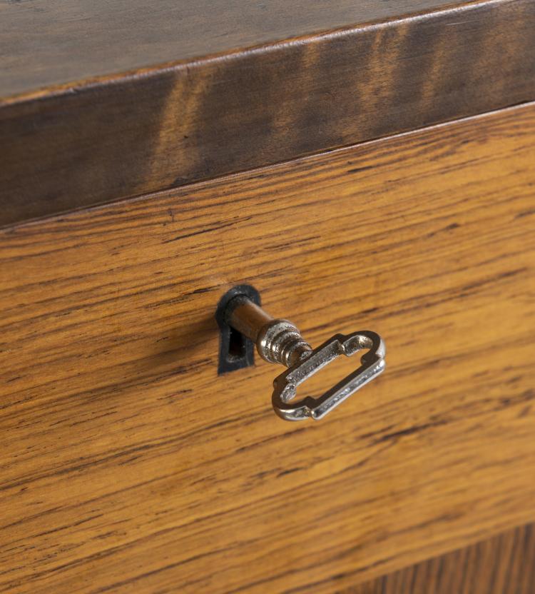 Bild 10 zu Objekt, Sekret&auml;rschrank, 1920/30er Jahre, Axel Larsson (zugeschrieben), Svenska M&ouml;belfabrikerna, Bodafors, 149B 272