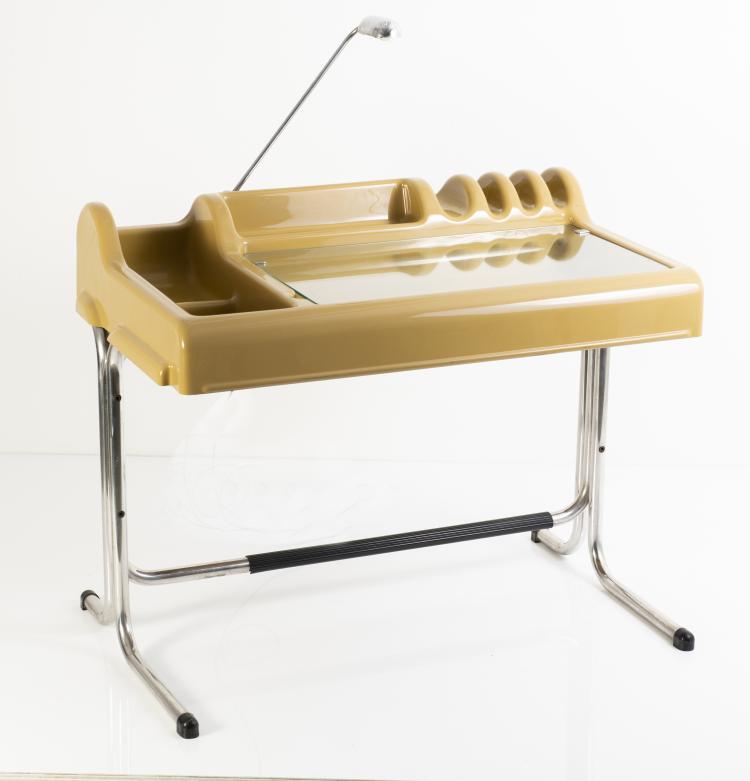 Bild 1 zu Objekt, 'Orix' writing desk, 1970, Vittorio Parigi,Nani Prina, Molteni, Giussano, 149A 202