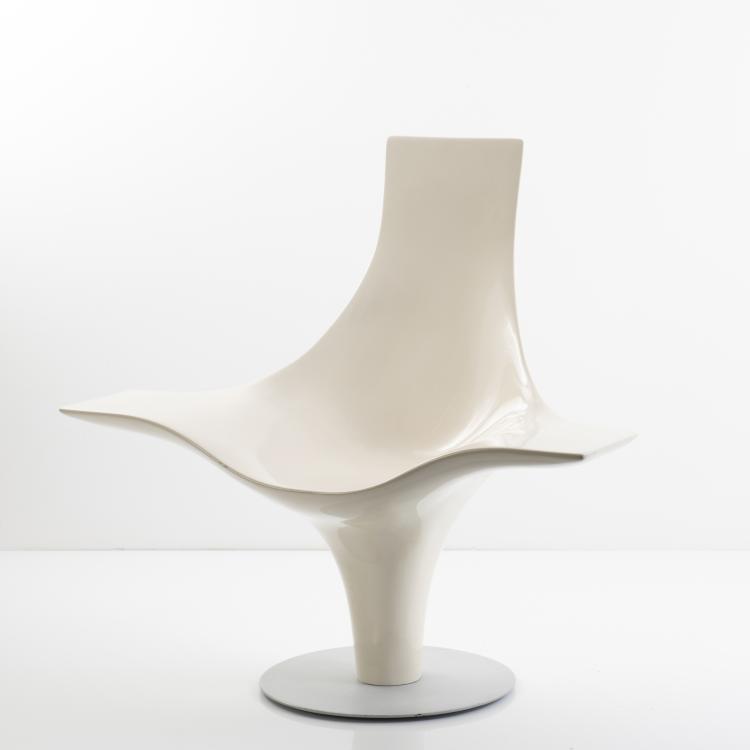 Bild 1 zu Objekt, 'Statuette lounge chair', 1995, Lloyd Schwan, Cappellini, Mailand, 149B 509