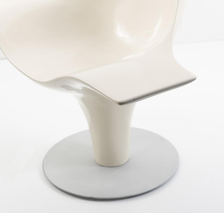 Bild 5 zu Objekt, 'Statuette lounge chair', 1995, Lloyd Schwan, Cappellini, Mailand, 149B 509