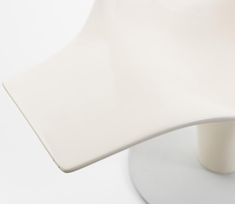 Bild 6 zu Objekt, 'Statuette lounge chair', 1995, Lloyd Schwan, Cappellini, Mailand, 149B 509