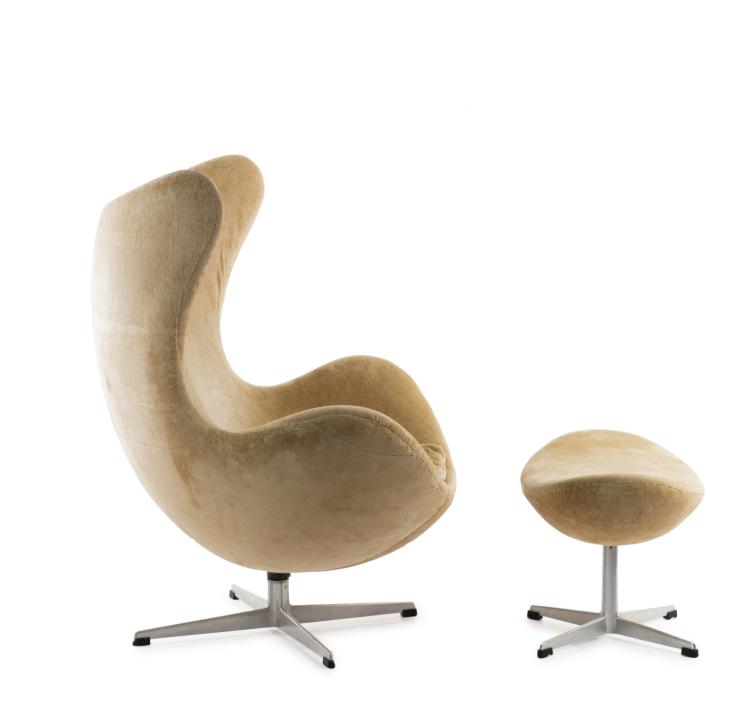 Hauptbild zu Objekt, 'Egg' chair and stool '3127', 1957, Arne Jacobsen, Hansen, Fritz, Aller&oslash;d, 149B 349