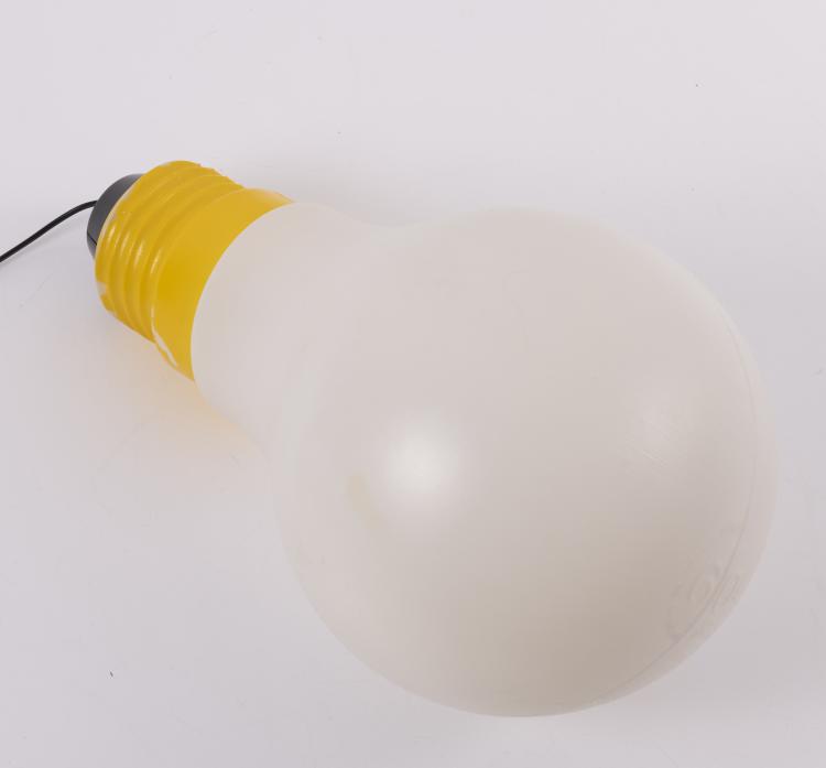 Bild 2 zu Objekt, 'Bulb Bulb' hanging / floor light , 1966, Ingo Maurer, Design M Ingo Maurer, USA, 151A 119