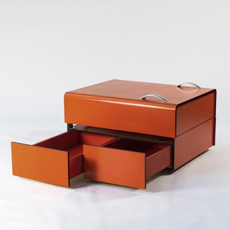 Bild 1 zu Objekt, Sofatisch / Kommode / G&auml;stebett, um 1965, Sabot, Mari, Manzano Udine, 149A 178