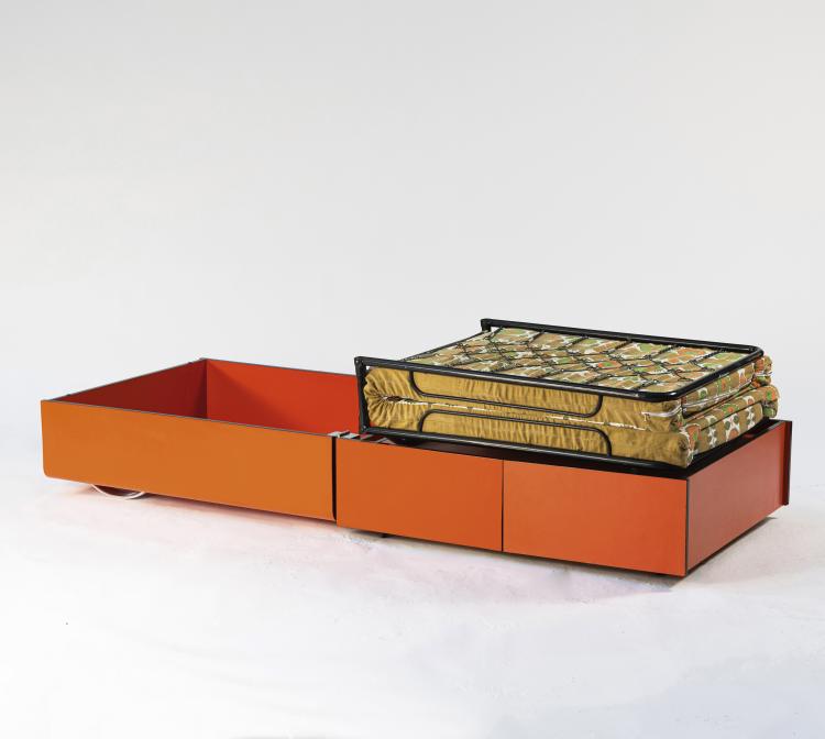 Bild 3 zu Objekt, Sofatisch / Kommode / G&auml;stebett, um 1965, Sabot, Mari, Manzano Udine, 149A 178