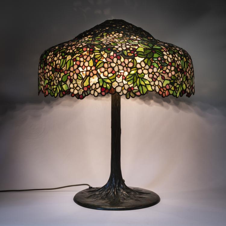 Bild 10 zu Objekt, 'Apple Blossom' table light, c. 1904, Louis C. Tiffany, Tiffany Studios, New York, 150B 325