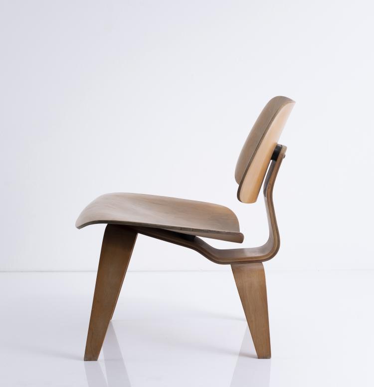 Bild 2 zu Objekt, Fr&uuml;her Sessel 'LCW' - 'Lounge Chair Wood', 1945/46, Evans Products, Gardena; Herman Miller, Zeeland., 149B 313