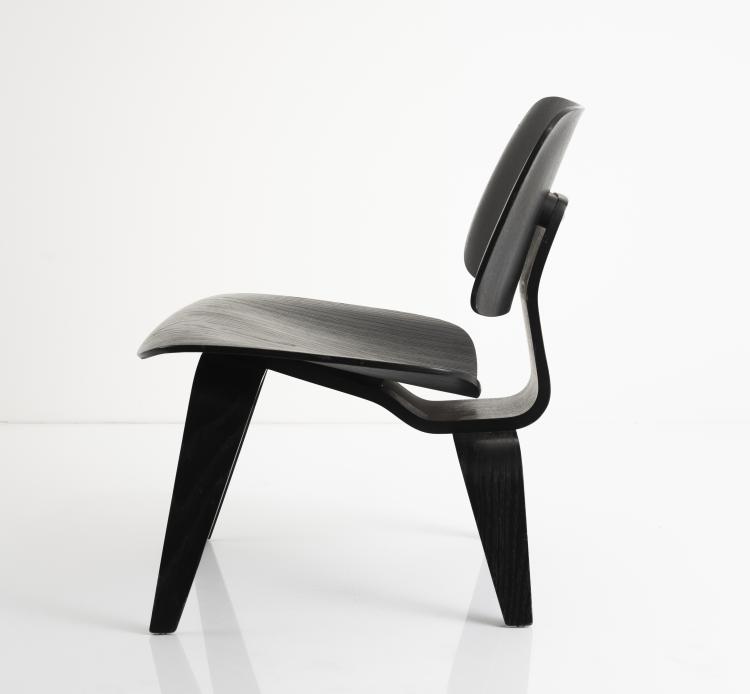 Bild 1 zu Objekt, Fr&uuml;her Sessel 'LCW' - 'Lounge Chair Wood', 1945/46, Evans Products, Gardena; Herman Miller, Zeeland., 149B 314