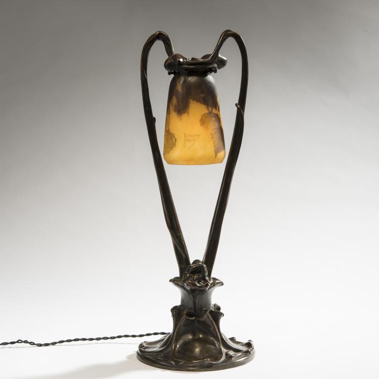 Hauptbild zu Objekt, 'N&eacute;nuphars' lamp base with 'Tilleul' shade, c. 1910, Daum Fr&egrave;res, Nancy, 150B 117