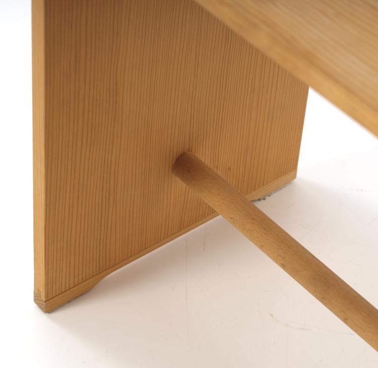 Bild 3 zu Objekt, 'Ulm stool', 1953, Max Bill,Hans Gugelot,Paul Hildinger, Kriens-Werkstatt f&uuml;r Behinderte, und M&ouml;belfabrik, Muotathal f&uuml;r Wohnbedarf AG Z&uuml;rich, 151B 310