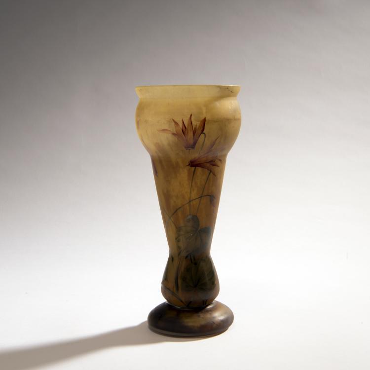 Hauptbild zu Objekt, Vase 'Fuchsias', 1925-30, Daum Fr&egrave;res, Verrerie de la Belle &Eacute;toile, Croismare; Lysi&eacute;s, Frankreich, 150B 169