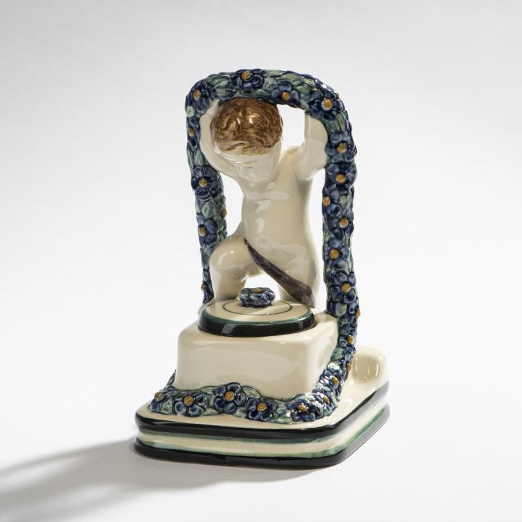 Hauptbild zu Objekt, Ink set with putto, 1911, Wilhelm S&uuml;s, Karlsruhe, Majolikamanufaktur, 150B 512
