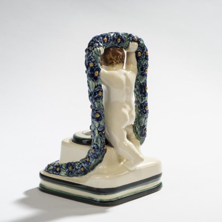 Bild 4 zu Objekt, Ink set with putto, 1911, Wilhelm S&uuml;s, Karlsruhe, Majolikamanufaktur, 150B 512