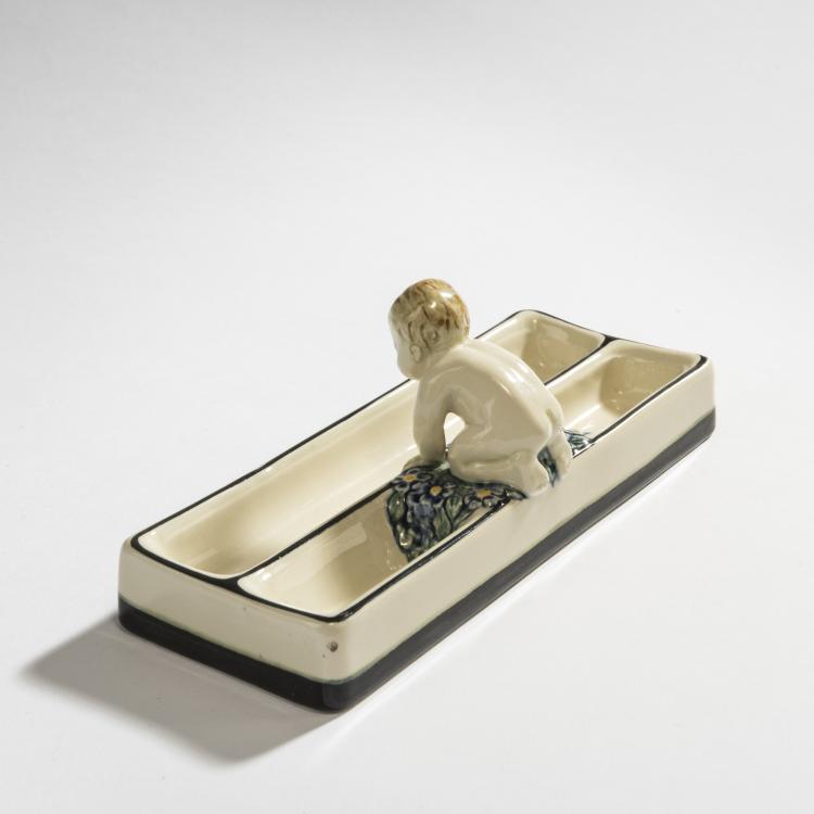 Bild 3 zu Objekt, Pen case, 1911, Wilhelm S&uuml;s, Karlsruhe, Majolikamanufaktur, 150B 513