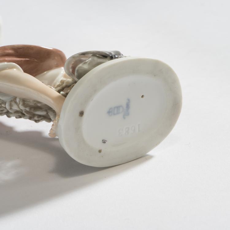 Bild 4 zu Objekt, 'Fischerin', um 1930, Mathilde Jaksch, Augarten, Wien, 150B 567