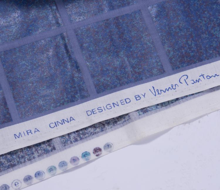 Bild 2 zu Objekt, Set of two swatches of fabric, 'Mira Orion' and 'Mira Cinna' - 'MIRA QUARTO', 1985, Verner Panton, Mira-X, Suhr, 151B 565