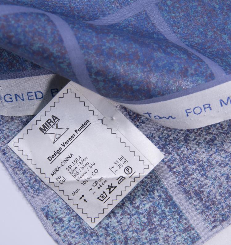 Bild 3 zu Objekt, Set of two swatches of fabric, 'Mira Orion' and 'Mira Cinna' - 'MIRA QUARTO', 1985, Verner Panton, Mira-X, Suhr, 151B 565