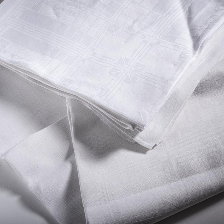 Hauptbild zu Objekt, Tafeltuch und acht Servietten, vor 1905, Peter Behrens, Fr&auml;nkel, S., Neustadt, 150B 633