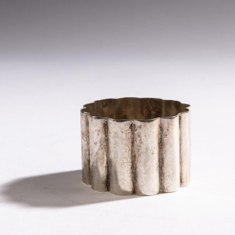 Bild 1 zu Objekt, Serviettenring, um 1908, Josef Hoffmann, Wiener Werkst&auml;tte, 150B 434