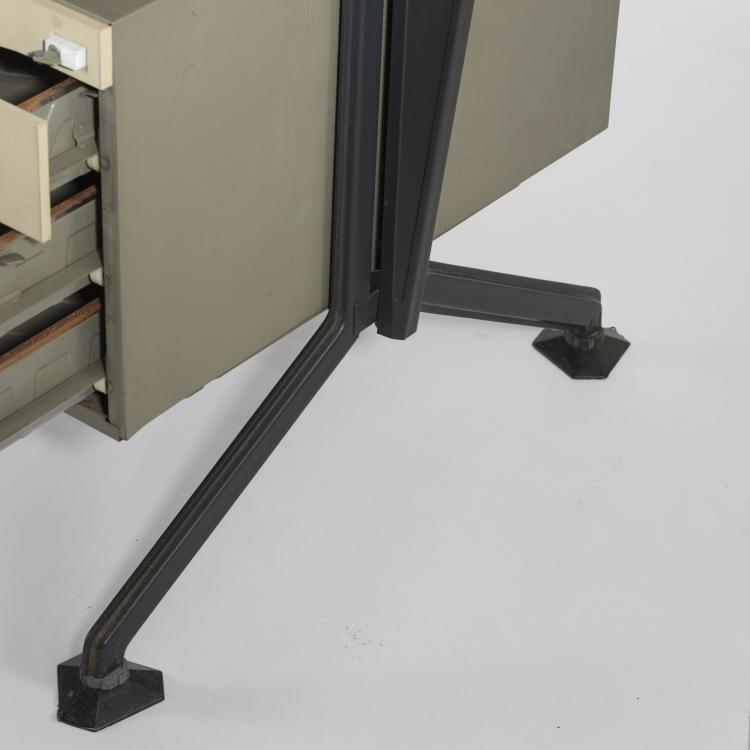 Bild 6 zu Objekt, Schreibtisch 'Arco', 1963, Studio B.B.P.R., Olivetti, Ivrea, 155A 123