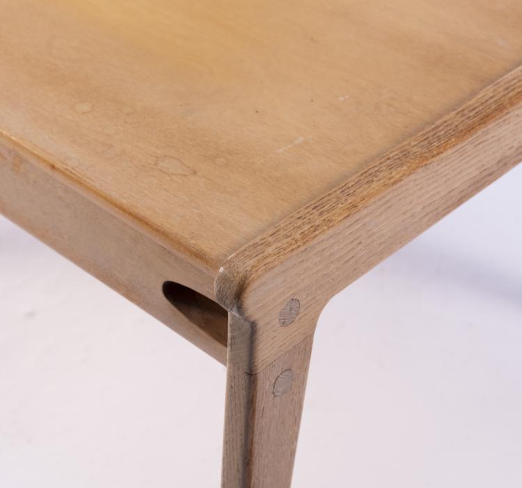 Bild 7 zu Objekt, Two armchairs, two stools, a coffee table, c. 1958, VEB Deutsche Werkst&auml;tten, Dresden Hellerau, 151A 114