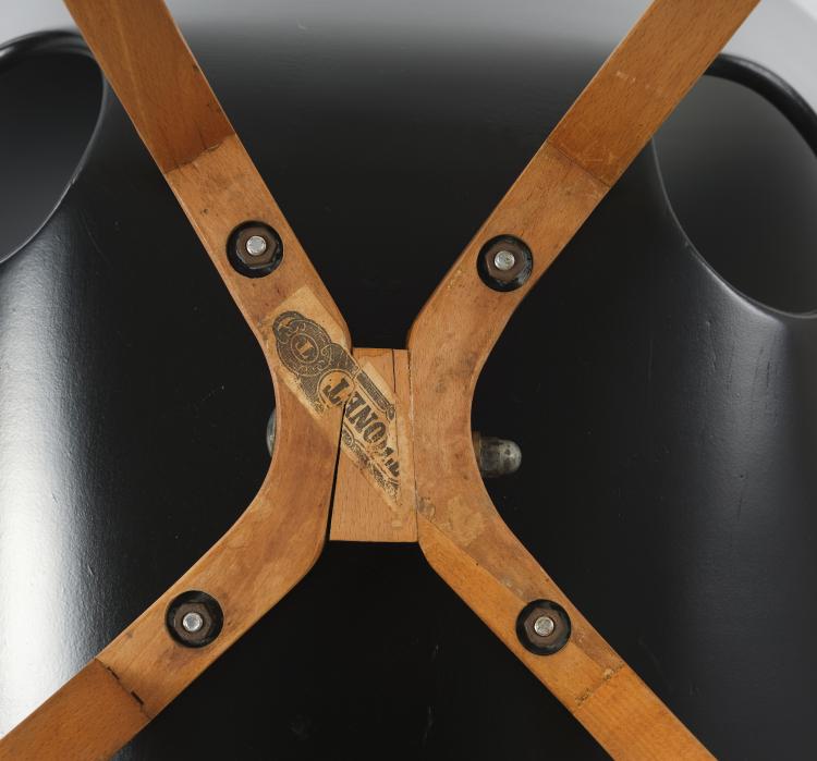 Bild 1 zu Objekt, Chair - 664', 1954, Eddi (Edelhard) Harlis, Thonet, Frankenberg, 151A 103