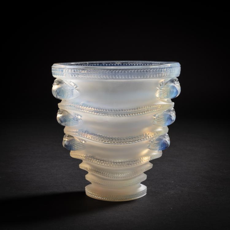 Hauptbild zu Objekt, Vase 'Saint-Marc', 1939, Ren&eacute; Lalique, Lalique, Ren&eacute;, Wingen-sur-Moder, 150A 92