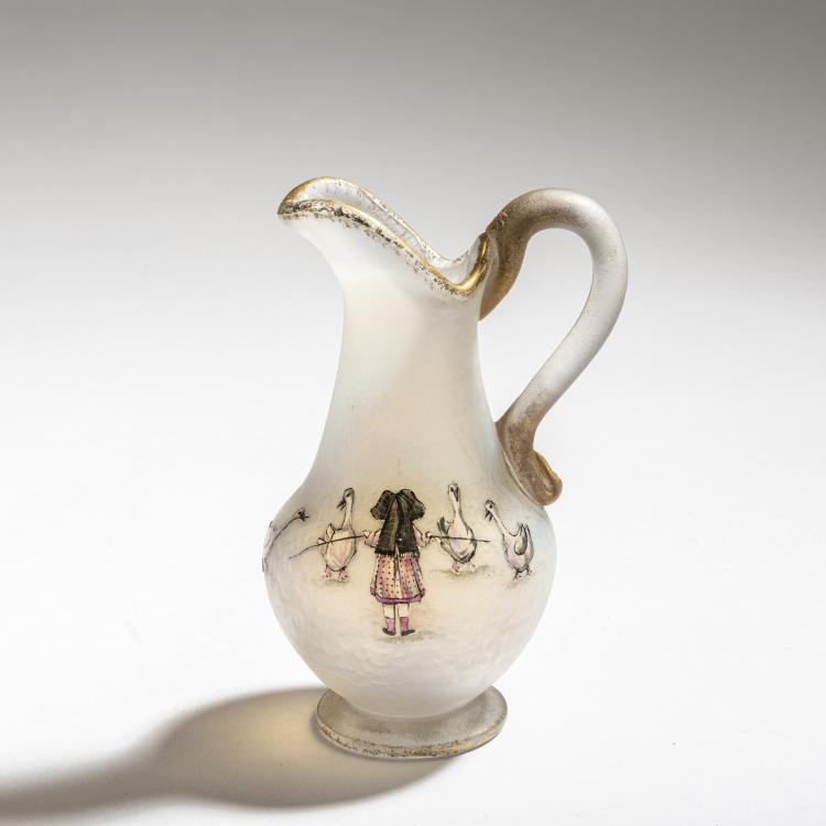 Hauptbild zu Objekt, Small jug 'La petite Gardeuse d&rsquo;oies' (The Goose Girl), 1898, Daum Fr&egrave;res, Nancy, 150B 120