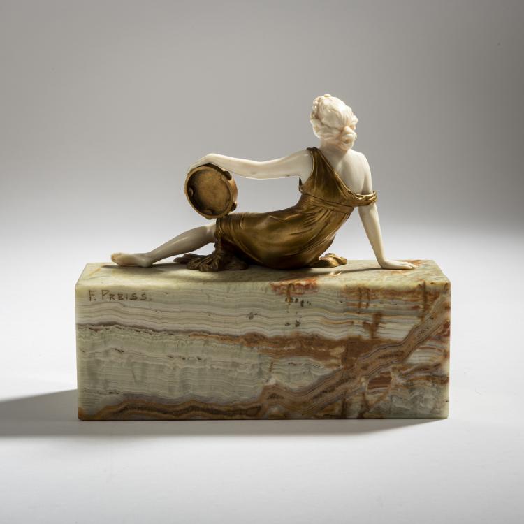 Bild 3 zu Objekt, Sitzende Tamburin-T&auml;nzerin, 1920er Jahre, Ferdinand Preiss, 150B 371
