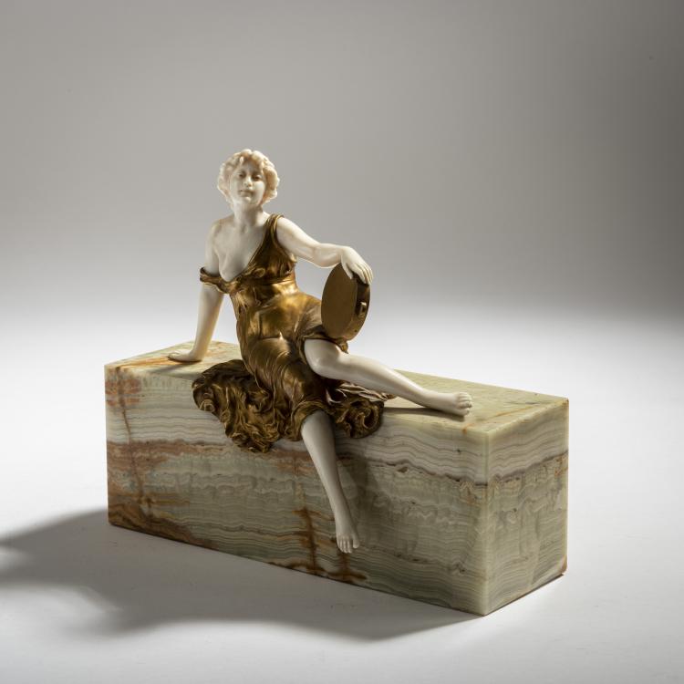 Bild 4 zu Objekt, Sitzende Tamburin-T&auml;nzerin, 1920er Jahre, Ferdinand Preiss, 150B 371