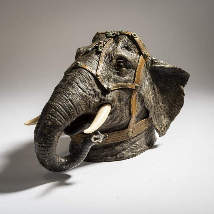 Bild 3 zu Objekt, Elephant head, c. 1900, Franz Xaver Bergmann, 150B 328