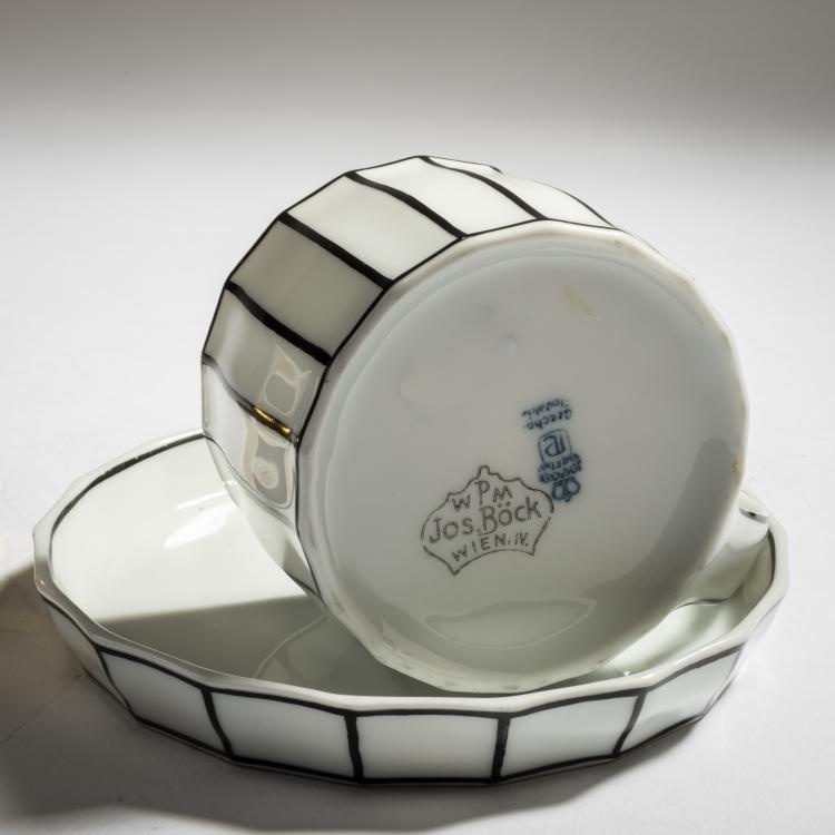 Bild 3 zu Objekt, Two coffee cups, 1910-11, Josef Hoffmann, B&ouml;ck, Josef, Wien, Pfeiffer & L&ouml;wenstein, Schlackenwerth, 150B 570