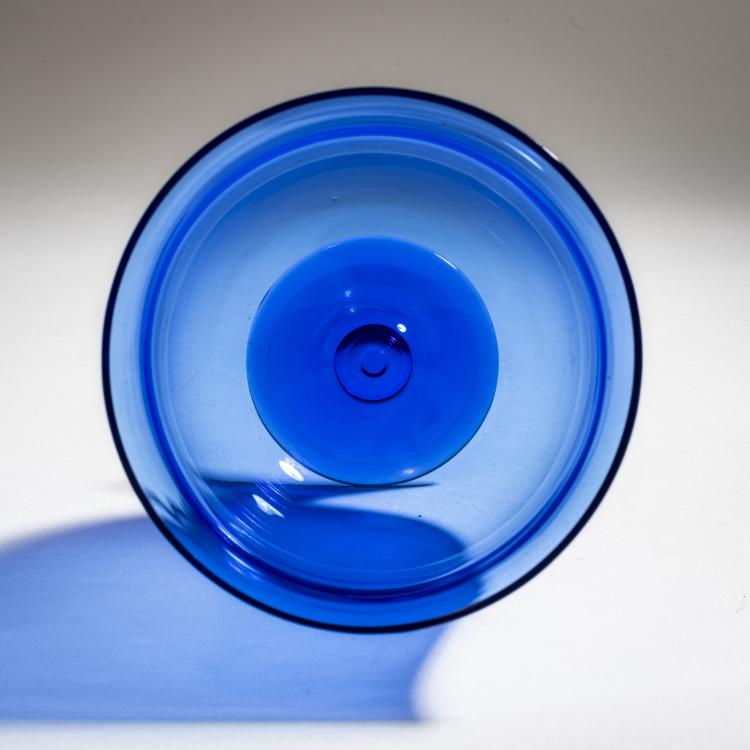 Bild 1 zu Objekt, Kleine Glockenvase, um 1923, Josef Hoffmann, B&ouml;hmen; Wiener Werkst&auml;tte, 150B 277