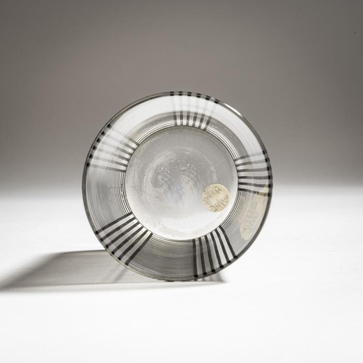 Bild 2 zu Objekt, Becher 'Schwarzbronzit Var. B', 1910-11, Josef Hoffmann, Lobmeyr, J. & L., Wien; Wiener Werkst&auml;tte, 150B 283