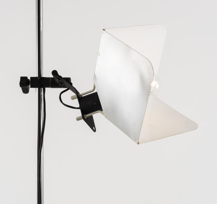 Bild 1 zu Objekt, 'Triedro' floor lamp, 1971, Joe Colombo, Stilnovo, Mailand, 151B 514