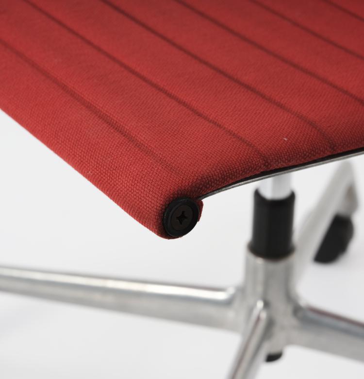 Bild 4 zu Objekt, Set of four 'Aluminium Group' desk chairs, 1958, Charles Eames,Ray Eames, ICF, Cadsana; Miller, Herman, Zeeland, 151B 381