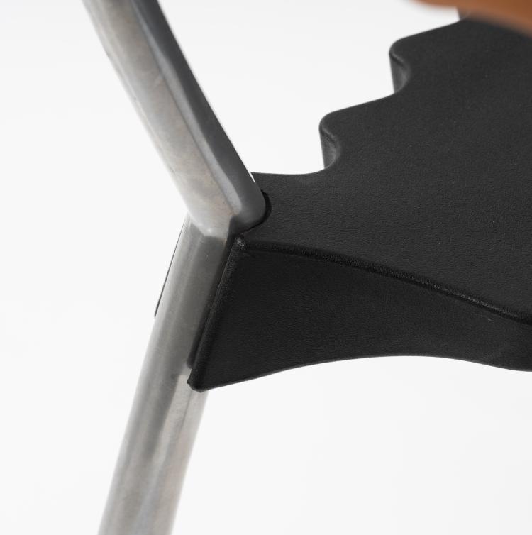 Bild 5 zu Objekt, Set of four 'Sedlak' chairs, 1992, Bořek &Scaron;&iacute;pek, Vitra Design, Weil am Rhein, 151B 597