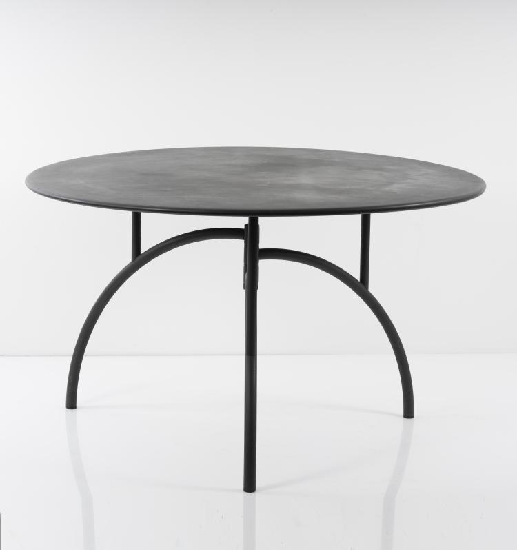 Bild 1 zu Objekt, 'Tippy Jackson' dining table, 1982, Philippe Starck, Driade, Mailand, 151B 574