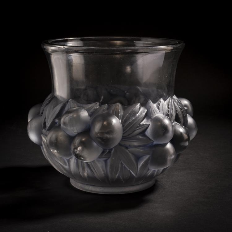 Bild 1 zu Objekt, 'Prunes' vase, 1930, Ren&eacute; Lalique, Lalique, Ren&eacute;, Wingen-sur-Moder, 150A 69