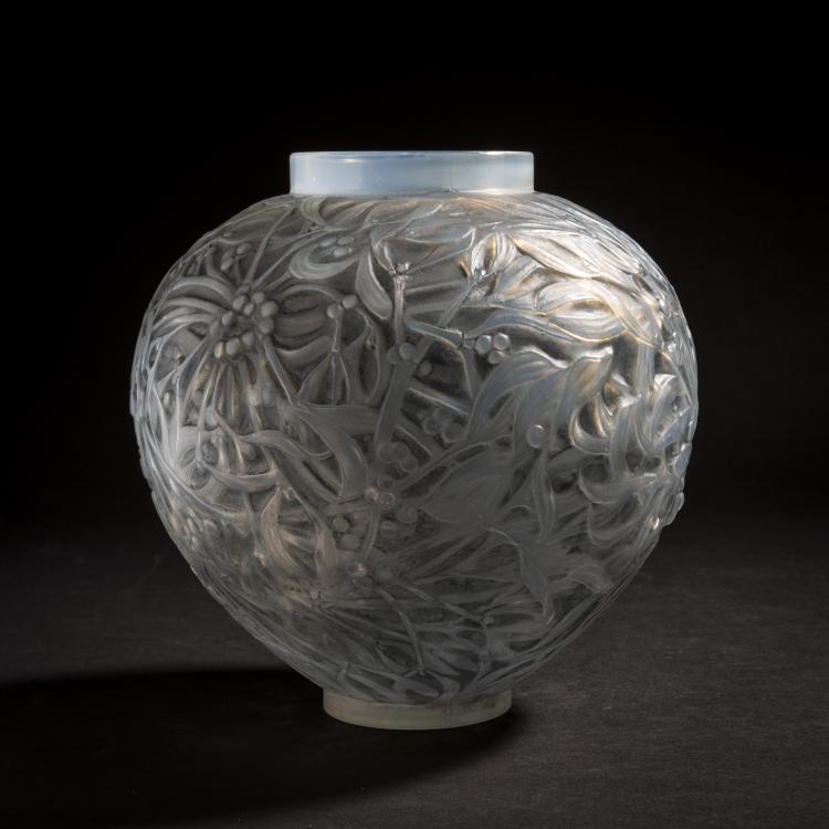 Bild 1 zu Objekt, 'Gui' vase, 1920, Ren&eacute; Lalique, Lalique, Ren&eacute;, Wingen-sur-Moder, 150A 15