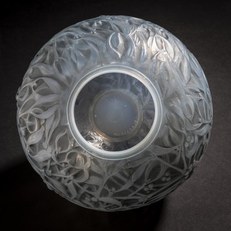 Bild 2 zu Objekt, 'Gui' vase, 1920, Ren&eacute; Lalique, Lalique, Ren&eacute;, Wingen-sur-Moder, 150A 15