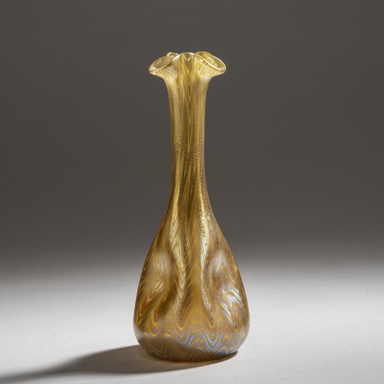 Hauptbild zu Objekt, Vase 'Ph&auml;nomen', 1901, L&ouml;tz Wwe., Klosterm&uuml;hle, 150B 295