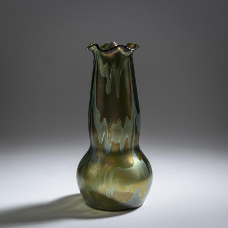 Hauptbild zu Objekt, Vase 'Ph&auml;nomen', um 1900, L&ouml;tz Wwe., Klosterm&uuml;hle, 150B 289