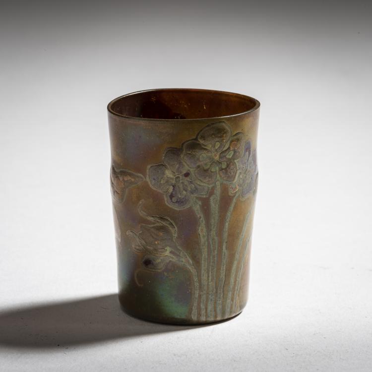 Hauptbild zu Objekt, Small mug, c. 1900, Caranza, Am&eacute;d&eacute;e de; Duc, Jeanne, 150B 108