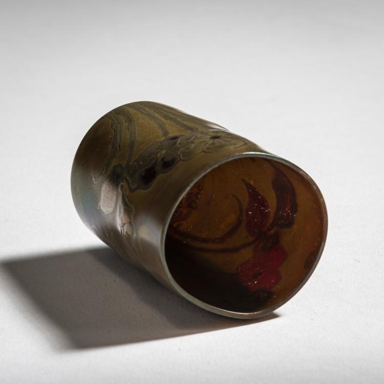 Bild 3 zu Objekt, Small mug, c. 1900, Caranza, Am&eacute;d&eacute;e de; Duc, Jeanne, 150B 108