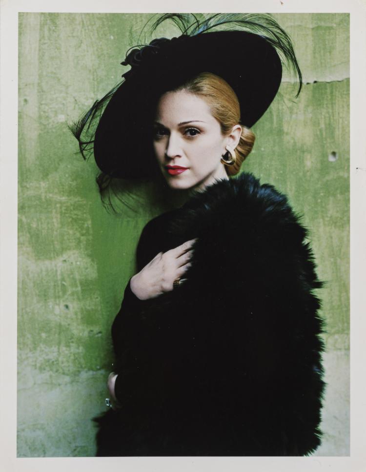 Hauptbild zu Objekt, Madonna 'Evita', ca. 1996, Mario Testino, 151C 828