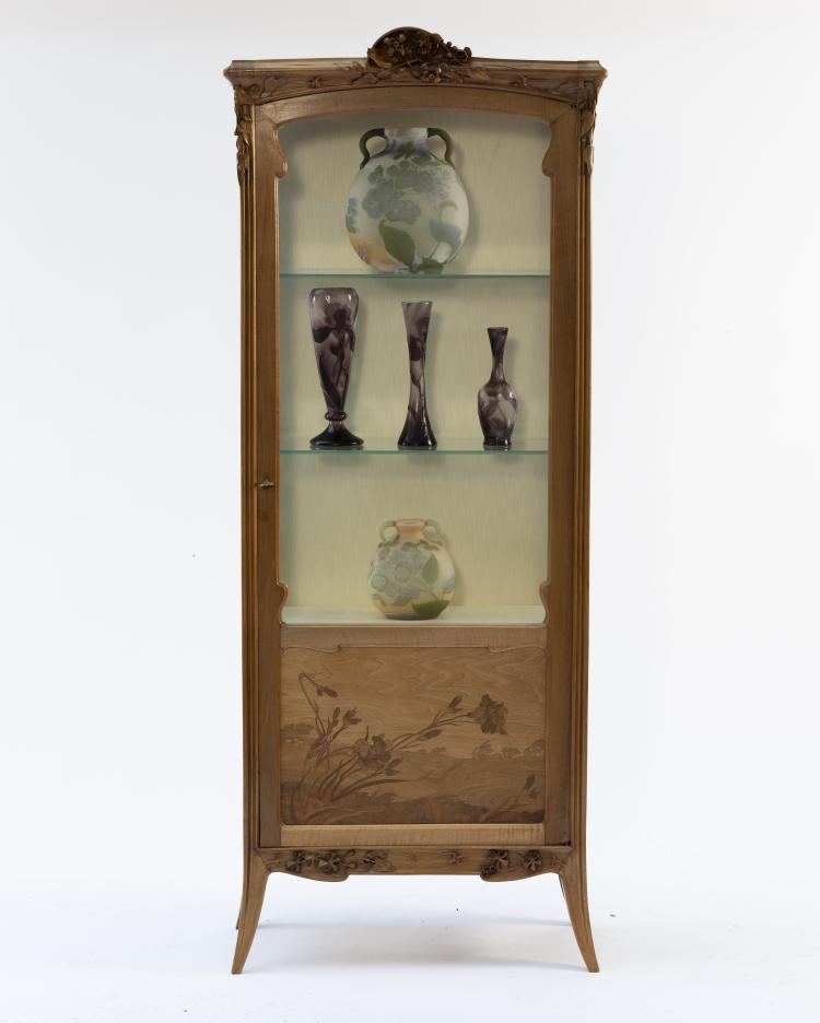 Bild 1 zu Objekt, Display cabinet 'Cl&eacute;matites', c. 1903, Louis Majorelle, Majorelle, Louis, Nancy, 150B 627