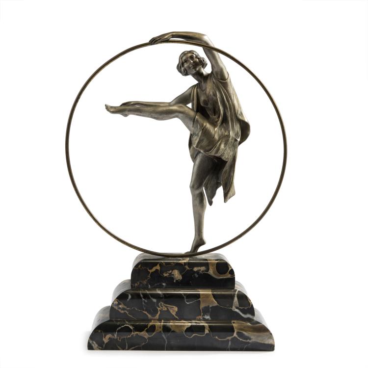 Hauptbild zu Objekt, 'Georgische T&auml;nzerin', um 1925, 150B 344