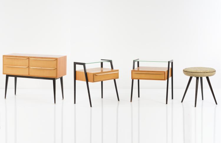 Bild 1 zu Objekt, Two bedside tables, a small chest of drawers, a stool, c. 1962, VEB Deutsche Werkst&auml;tten, Dresden-Hellerau (zugeschrieben), 151A 144