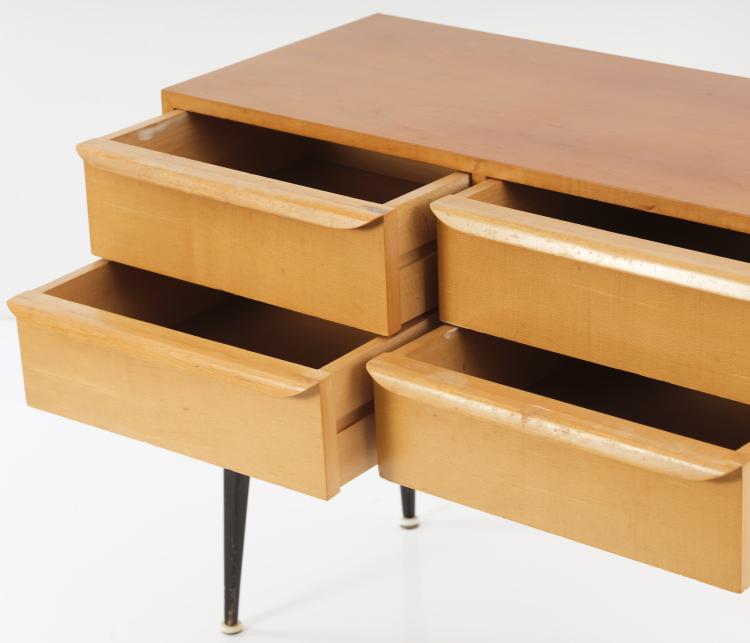 Bild 3 zu Objekt, Two bedside tables, a small chest of drawers, a stool, c. 1962, VEB Deutsche Werkst&auml;tten, Dresden-Hellerau (zugeschrieben), 151A 144